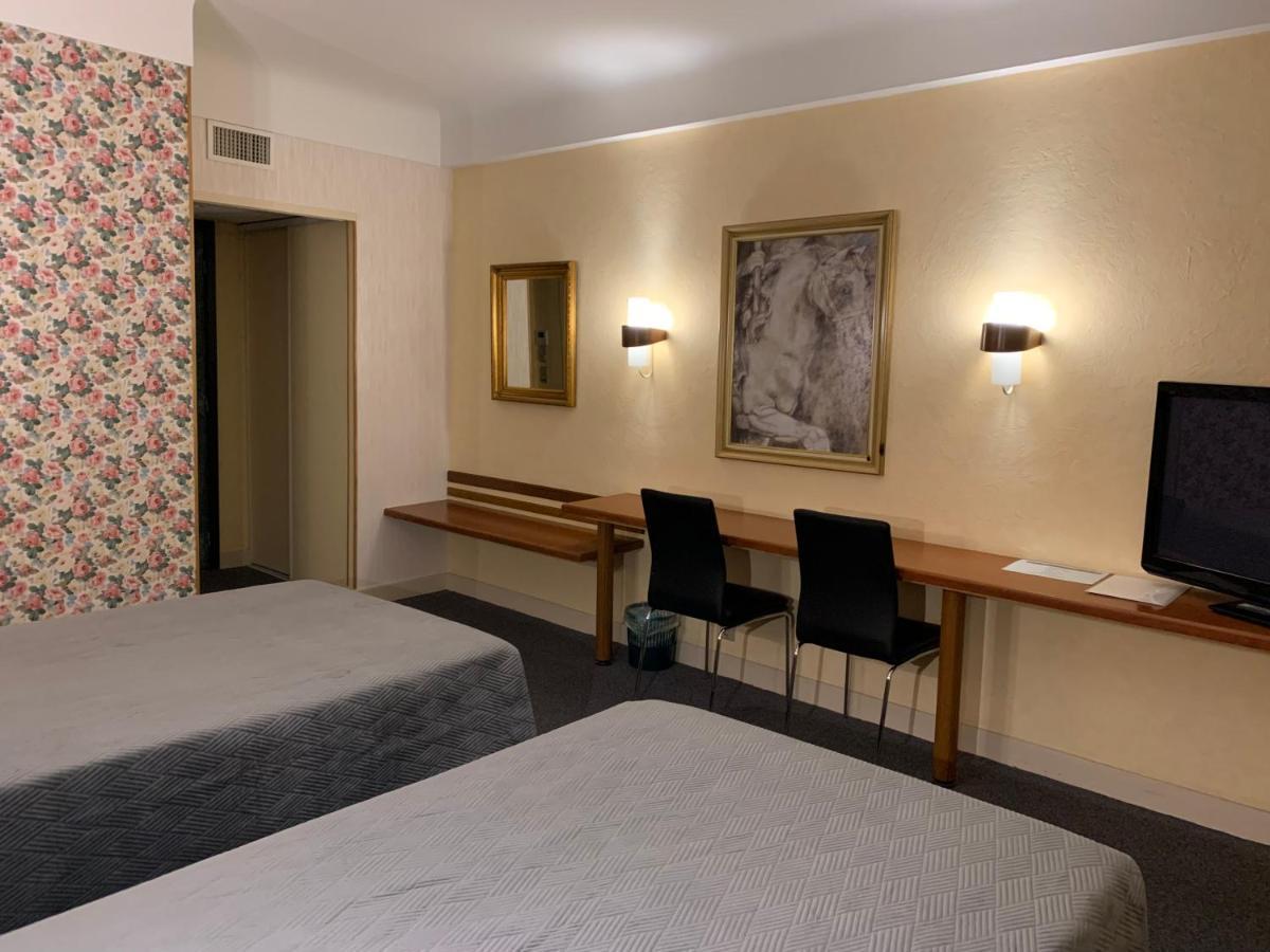 Hotel Chiffre Albi Zewnętrze zdjęcie