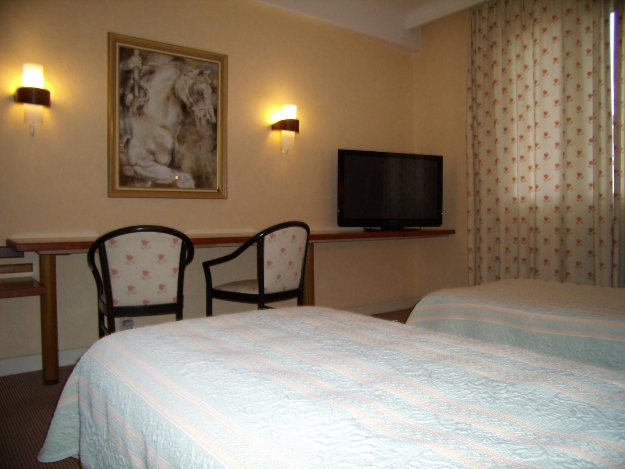 Hotel Chiffre Albi Zewnętrze zdjęcie