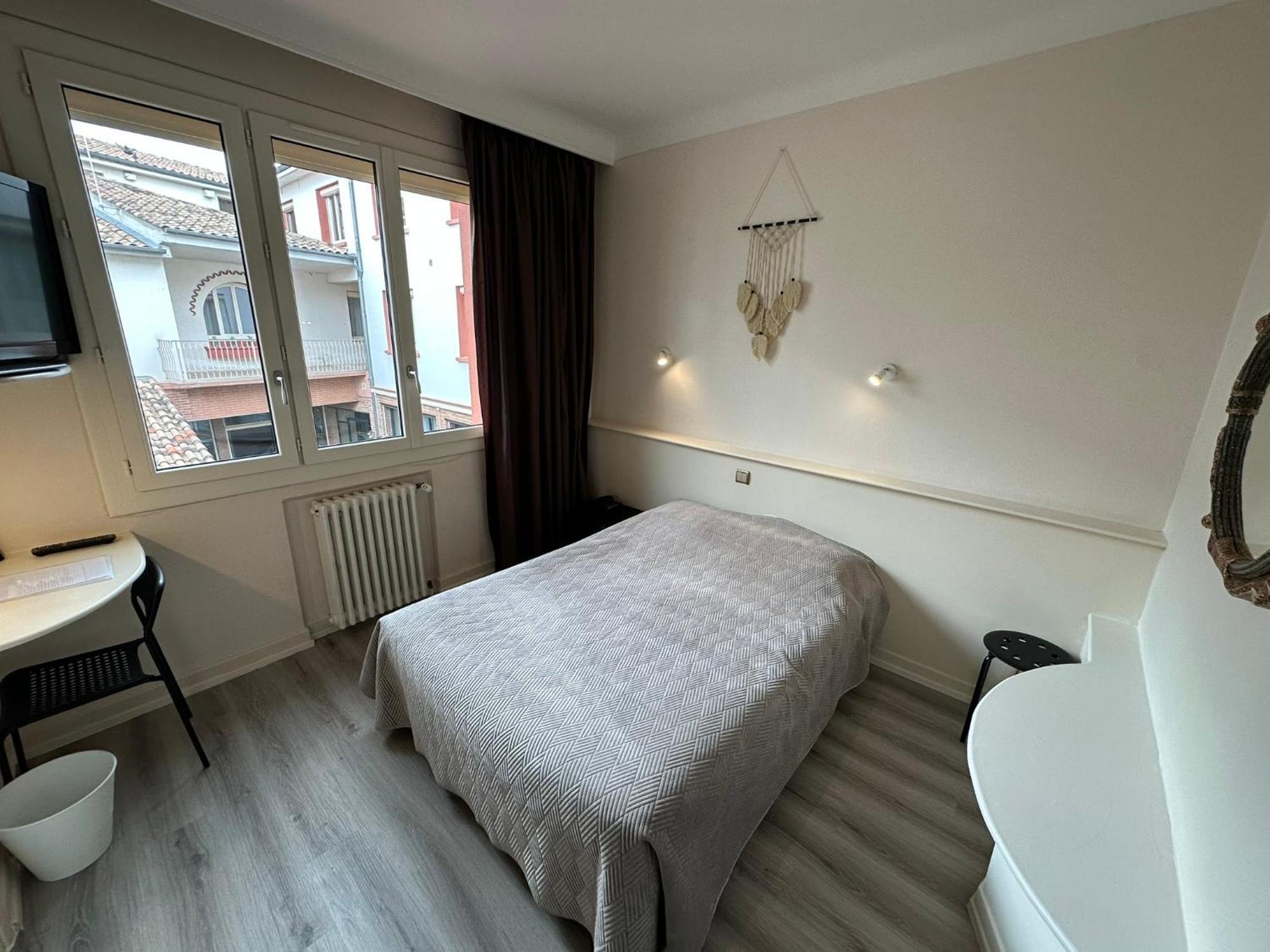 Hotel Chiffre Albi Pokój zdjęcie